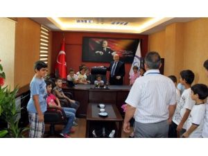 Sgk Çalışanlarının Çocukları Da Ebeveynleri İle Mesai Yaptı