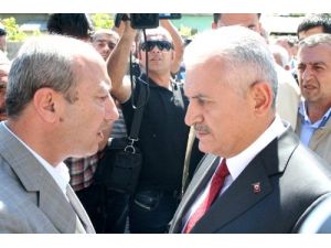 Bakan Yıldırım, Danışmanı Sertbaş’ı Acı Gününde Yalnız Bırakmadı
