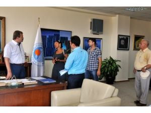 Akdeniz'de 4.5 Yıldır Vatandaşın Sorunları Halk Gününde Çözülüyor