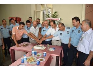 Kaldırım İşgali Yapan Esnafa Zabıtadan Çiçekli Uyarı