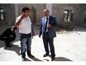 Eski Van Şehrinin Ortaya Çıkması İçin Restorasyon Çalışmaları Devam Ediyor