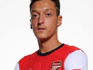 Mesut'un kariyerini babası bitirecek!