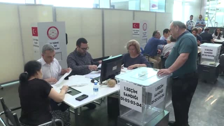 İstanbul’da oy verme işlemi başladı