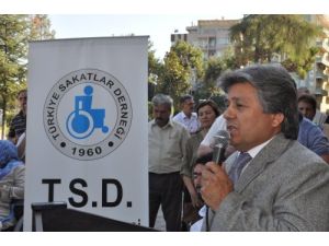 Vali Turhan: Engellilere Karşı Görevimiz Acımak Değil Yardımcı Olmak