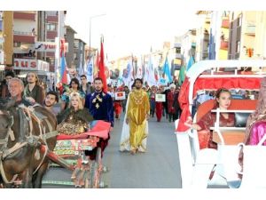 10. Uluslararası Anadolu Günleri Renkli Görüntülerle Başladı