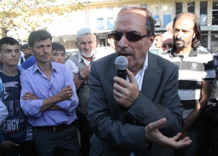 Barakalar esnafın başına yıkıldı!