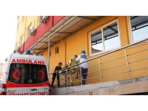 Yoldaki İnşaat İpine Takılıp Hastanelik Oldu