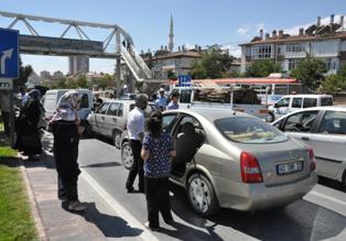 Tramvayın çarptığı kadın yaralandı