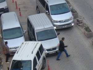 Yol ve kaldırımlara park etmek tarih oluyor