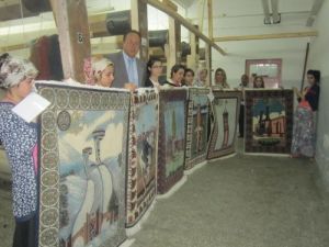 Aü, Erzurum Motifli 55 Özel Hereke Halı Koleksiyonu Hazırladı