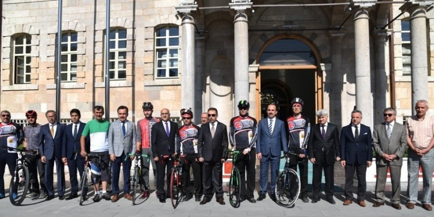 15 Temmuz şehitleri için Konya’dan İstanbul’a kadar pedal çevirecekler