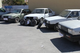 Otomobil hırsızları yakalandı