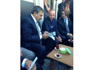 Bakan Eroğlu, Güroymak’ta Vatandaşlarla Çay Sohbeti Yaptı