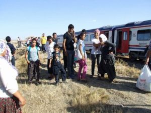 Tren Kazasında 5 Yolcu Hafif Şekilde Yaralandı