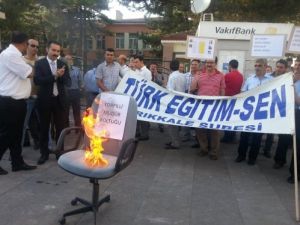 Türk Eğitim-sen Koltuk Yaktı