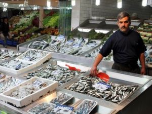 Sivas’ta Ucuz Hamsiye Rağbet Var