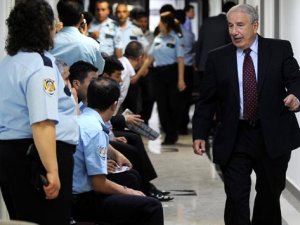 Kemal Gürüz'e tutuklama talebi