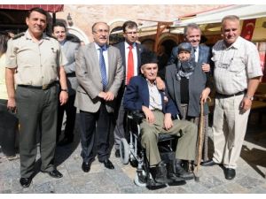 Manisalı Gazi Ve Şehit Aileleri Yemekte Biraraya Geldi