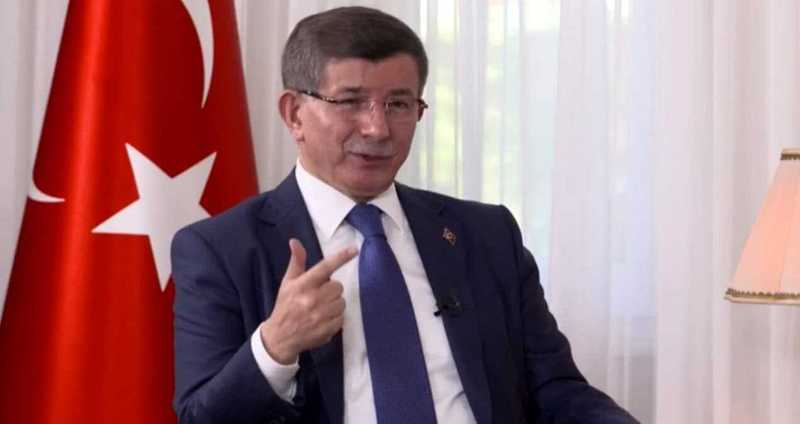 Davutoğlu, yeni parti için ilk somut adımı attı