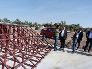 Fatih Sultan Mehmet Parkı'na Kay-kay Pisti Yapılıyor