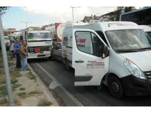 Freni Patlayan Tanker Kırmızı Işıkta Bekleyen Araçlara Çarptı