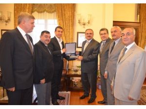 Vali Karaloğlu: Yeşil Çevre'nin Yeşil Bursa’ya Katkılarını Artıracağız