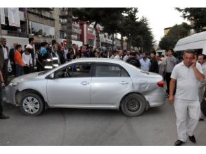 Tatvan’da Zincirleme Trafik Kazası: 2 Yaralı