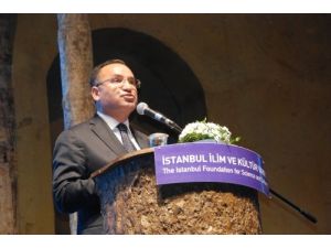 Bekir Bozdağ: Bediüzzaman’ın Sahip Olduğu İlim Karanlık Duvarları Yıkmıştır