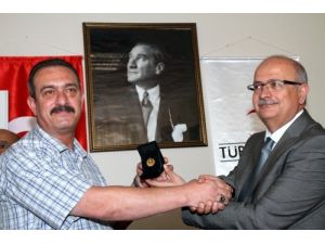 Kızılay Aracılığıyla 132 Can Kurtarmaya Altın Madalya Ödülü