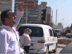 İntihar edecek kişiye 'Adamsan atlarsın' dedi