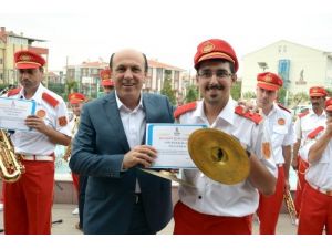 Engellilerden Oluşan Balıkesir Şehir Bandosu Üyeleri Sertifika Aldı