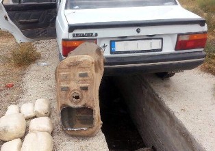 Otomobilin deposundan uyuşturucu çıktı