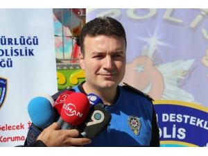 Polis Amcalarından Lunapark Eğlencesi