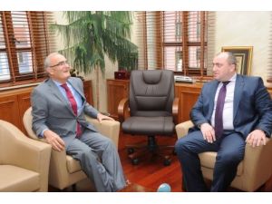 Acara Hükümet Başkanı Khabadze, Belediye Başkanı Yılmaz’ı Ziyaret Etti