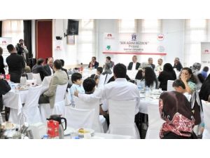 'Bir Adım Bizden' Projesi Yoksul Çocukların Yüzünü Güldürecek