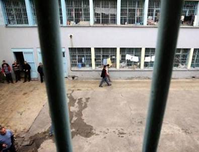 Cezaevinde toplu firar