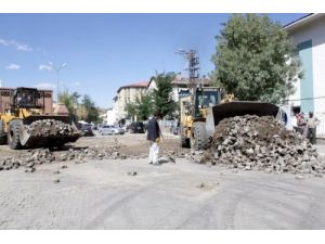 Muş Belediyesi Yol Yapım Ve Onarım Çalışmalarını Hızlandırdı