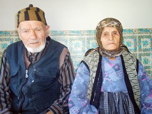 70 yıldır aynı yastığa baş koyuyorlar