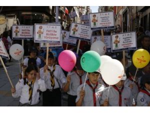 Engellilerin Yaşam Kültürünü Artırılmak İçin Yürüdüler