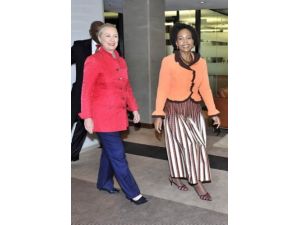 Hillary Clinton, Güney Afrika’ya Eş-şebab Uyarısı Yapmış