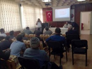 Keles'te Hayvan Üreticileri Kuduz Vakalarına Karşı Bilgilendirildi