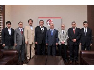 Kimse Yok Mu Eskişehir'de 750 Öğrenciye Yardım Eli Uzattı