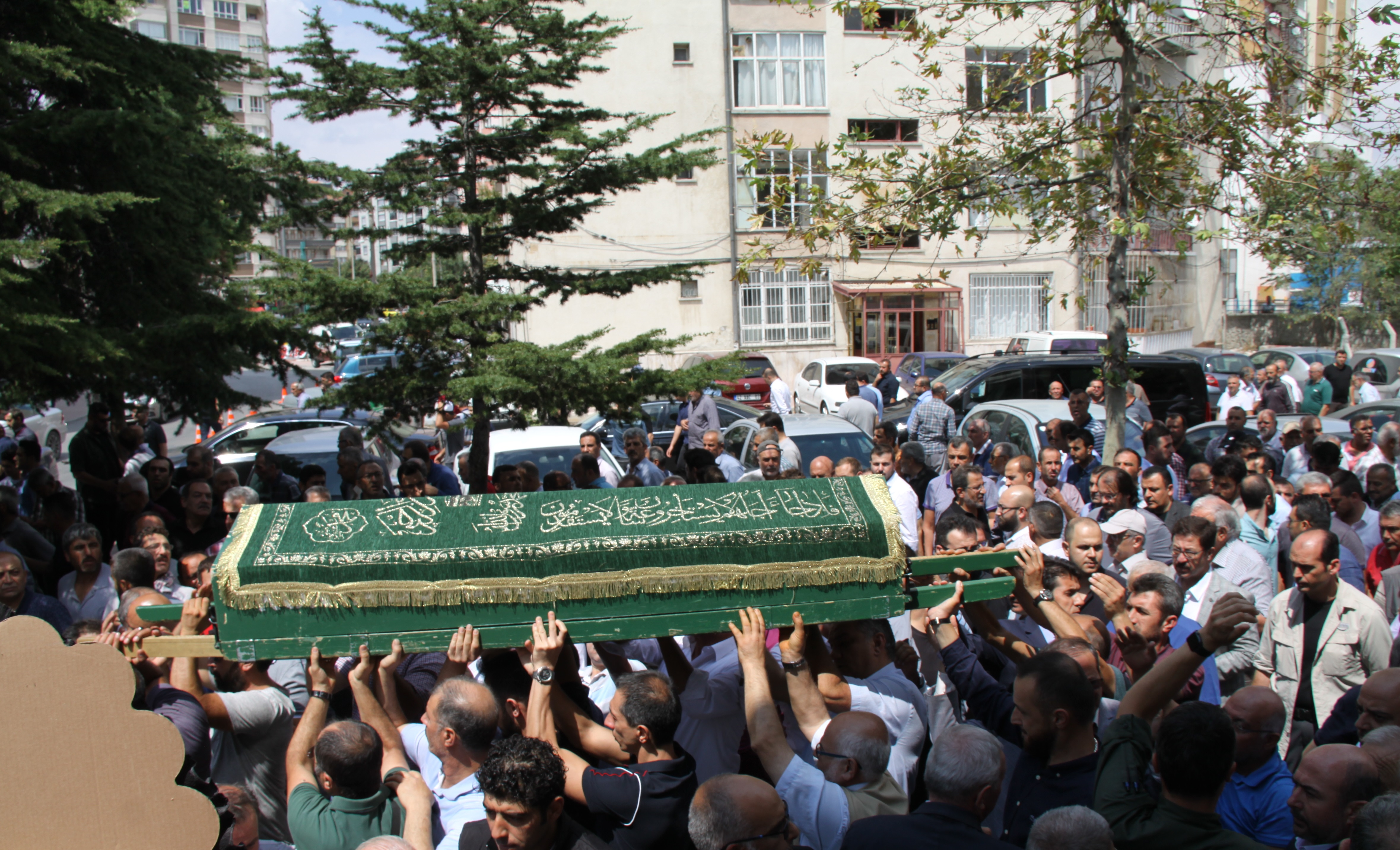 Küçükbakırcı son  yolculuğuna uğurlandı 