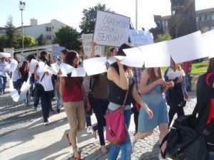 Öğrencilerden Ulaşım Zammı Protestosu
