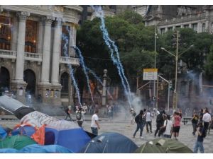 Brezilya'da Öğretmenlerin Protestosu Şiddete Dönüştü