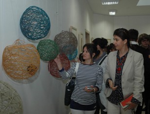 SÜ'de "Tasarlıyorum" adlı lif sergisi açıldı