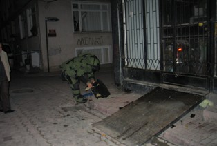 Konya'da şüpheli paket fünye ile patlatıldı