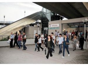 İzmir'de Hilâl İstasyonunu İki Ayda 500 Bin Kişi Kullandı