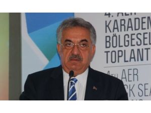 Bakan Yazıcı: Dünya Tüketilecek Nesne Gibi Görüldü