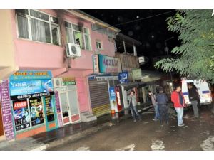 Kadın Garson Çalıştırılmasını Bahane Eden Örgüt Yandaşları, Markete Zarar Verdi